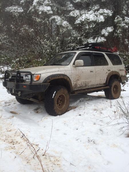 1996 4Runner, SC, OME lift, E-lock rear, ARB air lock front, ARB bumper w/ warn 8000.