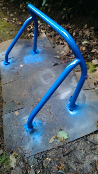 1st gen 4runner roll bar getting modded/painted for my 3rd gen.

Go hawks!