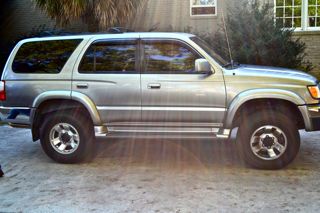 2.5" daystar lift with stock tires. i just got my 285/75/16 bfg a/t on last week..ill get some pics up soon