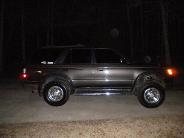 2.5" lift on 31" nitto grapplers.  soon to be 33's