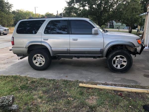 2 inch body lift installed. you can also see by homebrew front bumper but I have better pics of that