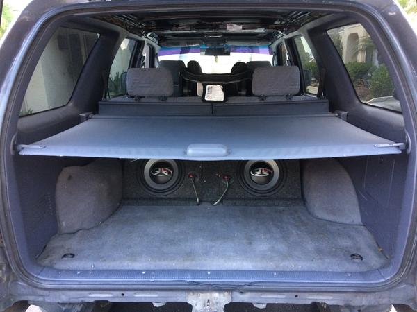 2 Rockford fosgate 10" subs with dual 800w amp