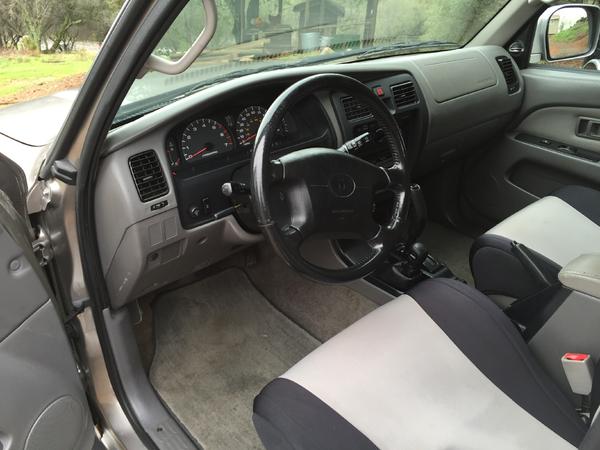 2001 4Runner SR5 Interior DS