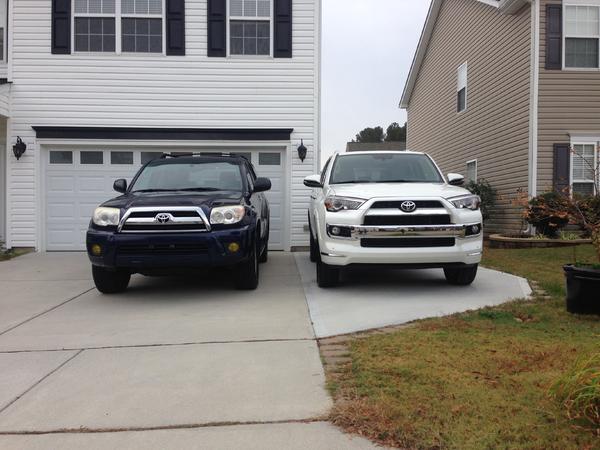 2007 SR5 next to my 15' LE