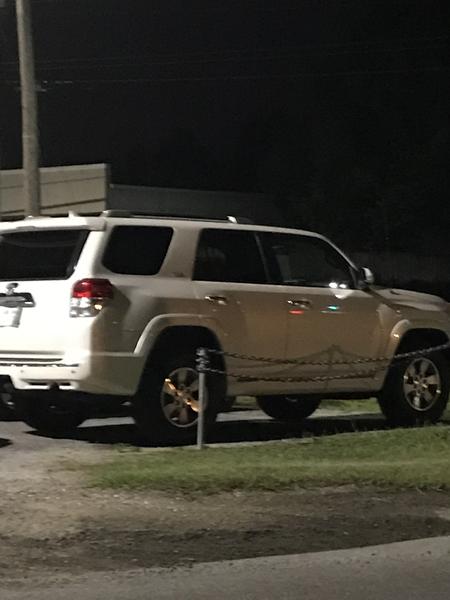 2011 4Runner 51k, moonroof, 4WD, 3rd Row Seating, pleanty of rust.