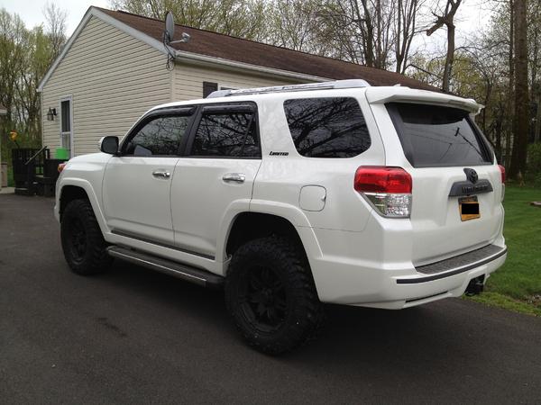 2011 Limited 4Runner with lift