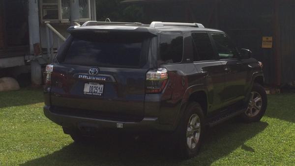2014 T4R SR5  4wd 3rows of seats