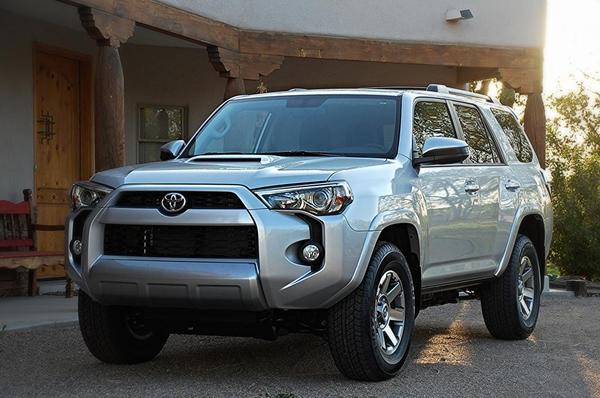 2014 Toyota 4Runner Trail Edition stock HD