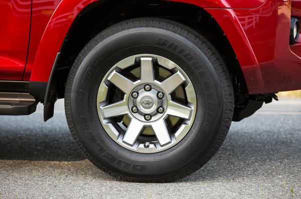 2014 Toyota 4runner Trail front wheel