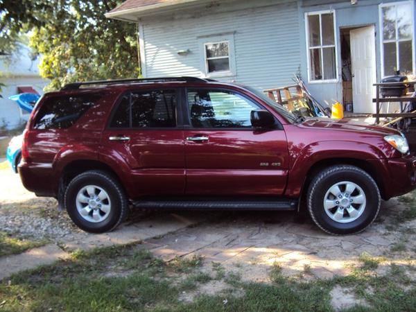 269029 2088843255163 1067665423 32501261 6757179 n

2007 T4R 4X4   SR5.  stock .   soon to have 2" front level kit , 17" TRD Sport rims....265-70-17 y