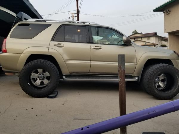 285/70/17 used