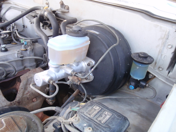 2nd gen. 4Runner V6 dual diaphram brake booster & FJ80 larger master cylinder