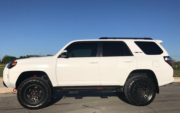 3/2 READYLIFT with 285/70R17 Nitto Ridge Grapplers