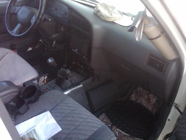 3 OUTLET INVERTER AND 2 WAY RADIO