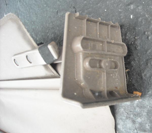 3rd gen Tan Cargo Cover end bracket