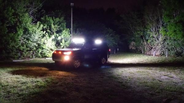 40" led bar in the front and 20" led bars on the sides and back