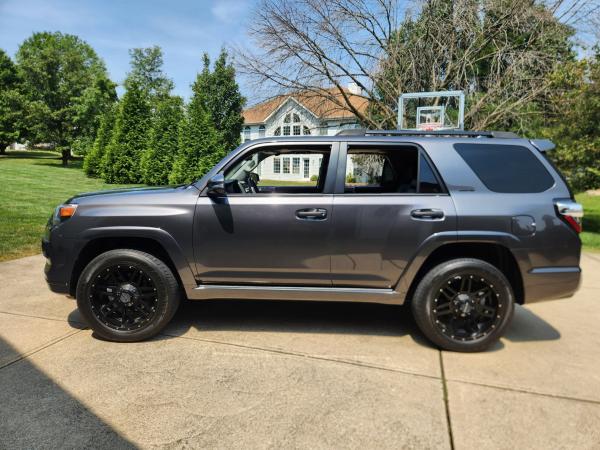 4Runner driver