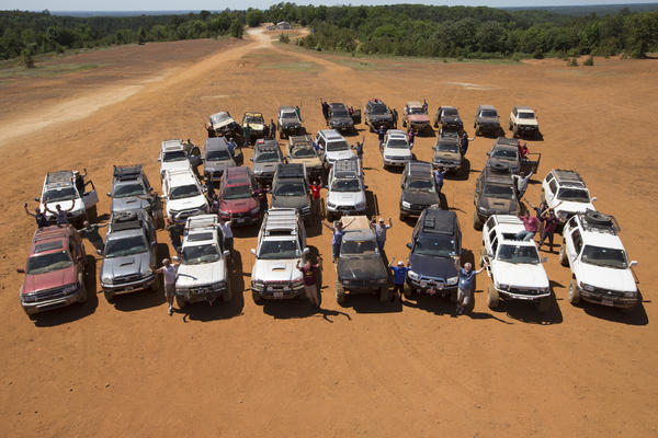 4Runner group pic at Jambo