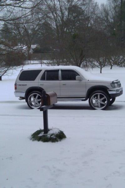 4runner loved the snow!!