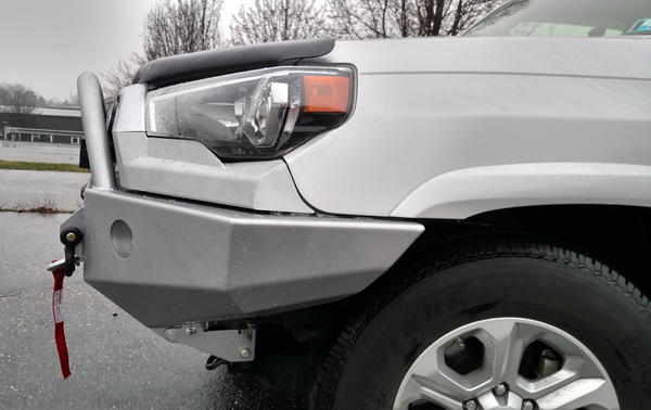 4Runner Side Profile - Very nice tight fit. I don't like bumpers and bars that stick out too far. I like this look.