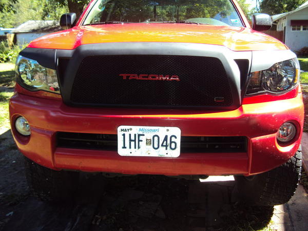 61344 1539543803020 1067665423 31637863 536124 n

05 taco 4x4 radiant red.  3" lift.   nittos, grillcraft, undercover, procomps.