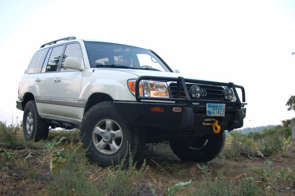 99 UZJ 100 neighborhood poser offroading