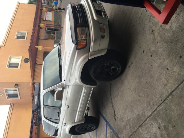 after 2.5" lift look at that gap