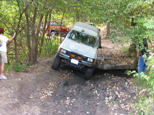 After struggling to get through this obstacle, the Jeeps behind me went around. Running with open diffs at this time.

Tuttle Creek