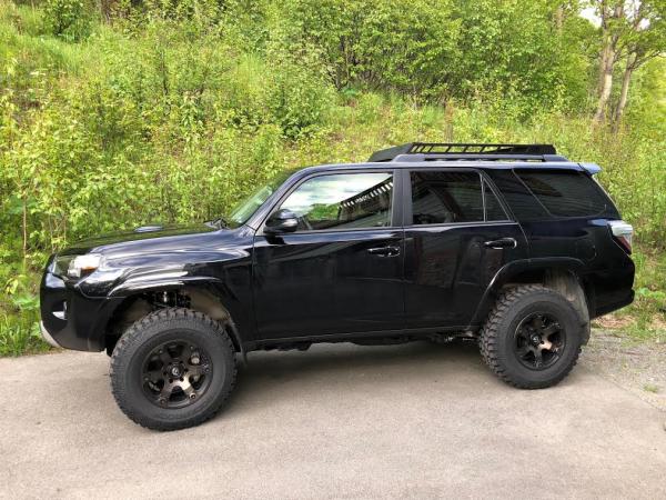 Alaska Style.  This 4Runner just gets better and better by the day.  This customer couldn't say enough about the roof rack.  We like it too, it's a fa