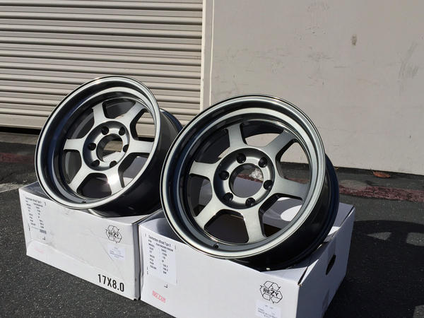 Anthracite Light Gunmetal vs. Standard Gunmetal