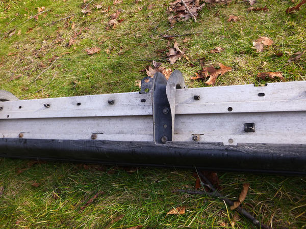 Bent bracket sm