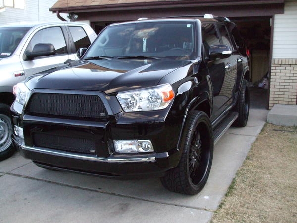 Black combo looking good