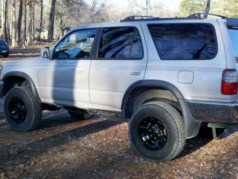 blacked out the rims using duplicolor performance wheel paint.
