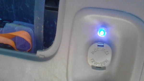 Blue led on therefore socket has power.