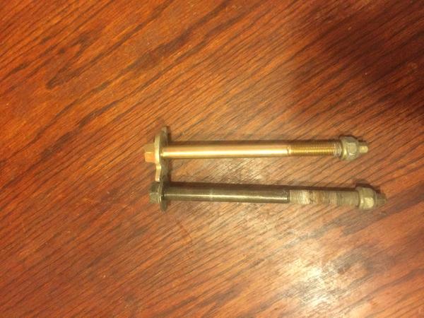 Body mount bolts