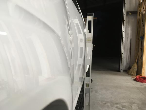Body side protrusion