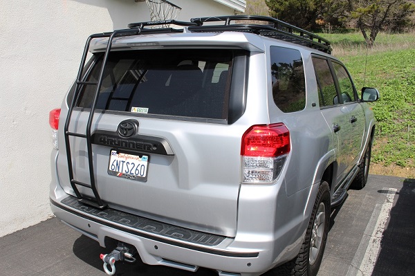 Camelback Metal Gear Roof Rack and Gobi Ladder