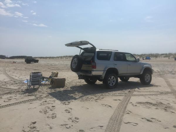 CBI Premium Hitch Carrier
