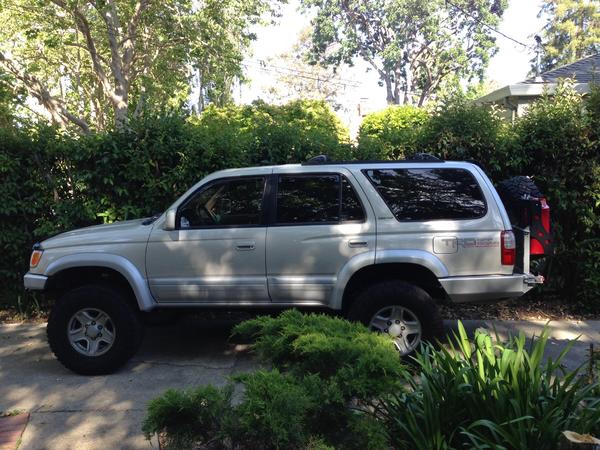 Cbi rear hybrid bumper with tire carrier side