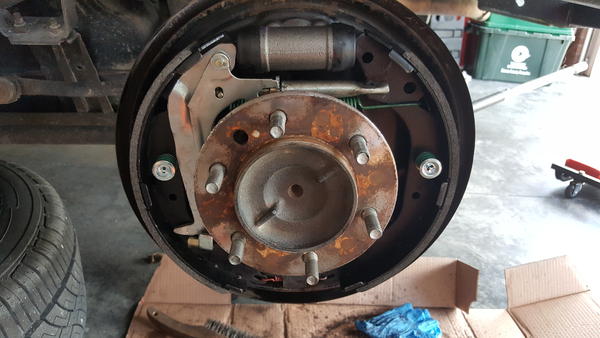Changing the drum brakes