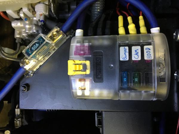 close up, Aux fuse box, 60 amp main fuse