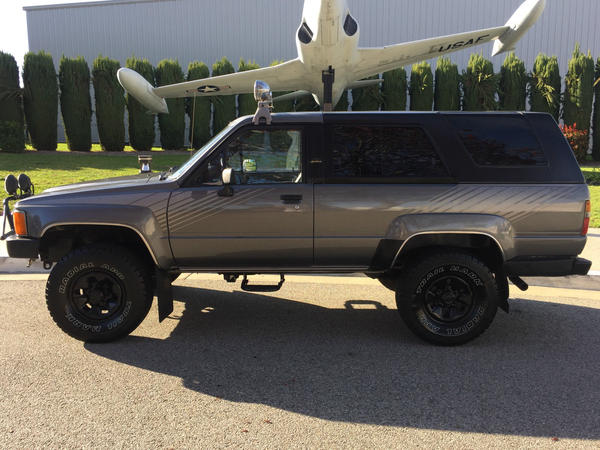 Couldn't stand it, had to get another.
Ebay add pic, 1987, SR5, 22RE, Auto
Been parked fixing AC, installing OME and a bunch of other lil fix its.