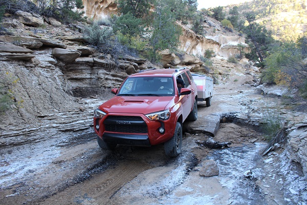 Crawling down a wash between Smokey Mtn Road and Hole in the Rock Road.