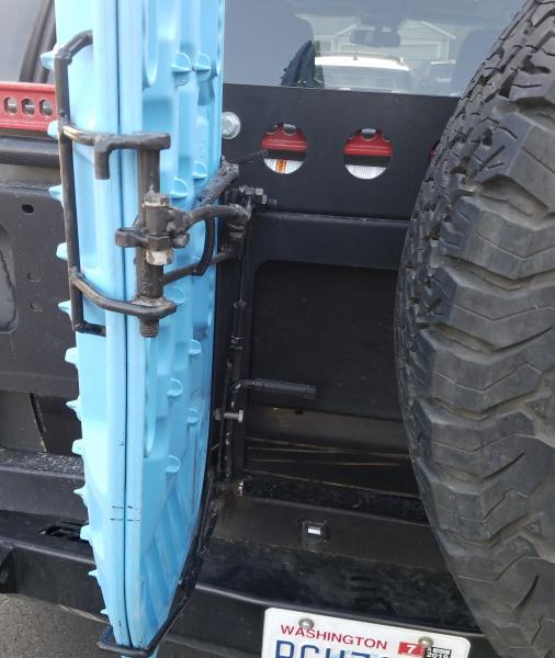 custom maxxtrax mount with locking bold