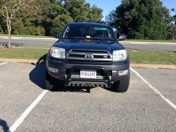 Daystar 1" Budget Boost Leveling Kit, All-Pro 1.5" spacer, Cooper Discoverer AT3 tires. [Front View]