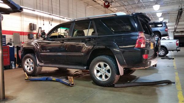 Daystar lift and 255/75/17 BFG Mud-terrain installed.