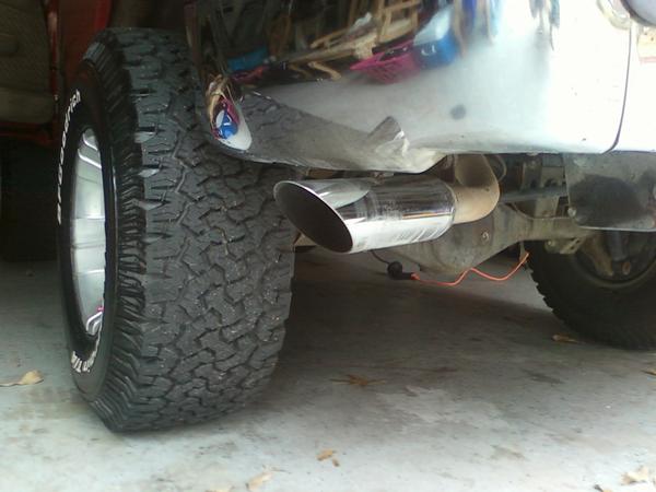 Dual exhaust