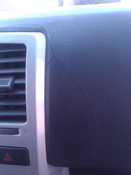 Dye Guy Inc.
Before photo

Toyota 4Runner
Typical dash cracking on 4Runner