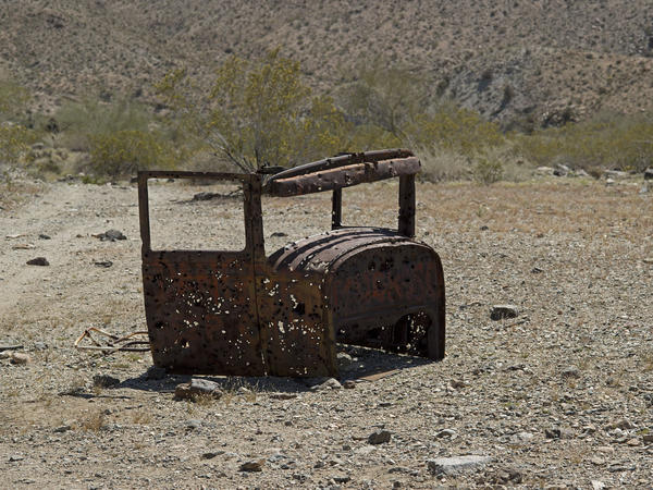 End of the road on a false search for Thermal Canyon Road. two abandoned old mines were located nearby.