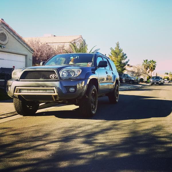 Few weeks later the 30inch light bar came in and we mounted it in.
